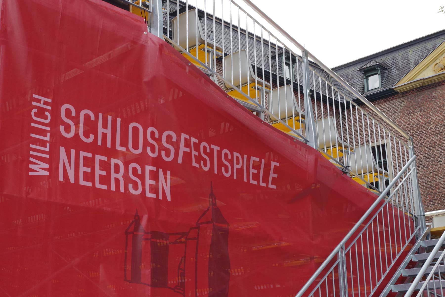 Bender Tribünen, Bühnen und Stadien für Kultur Veranstaltungen Events424